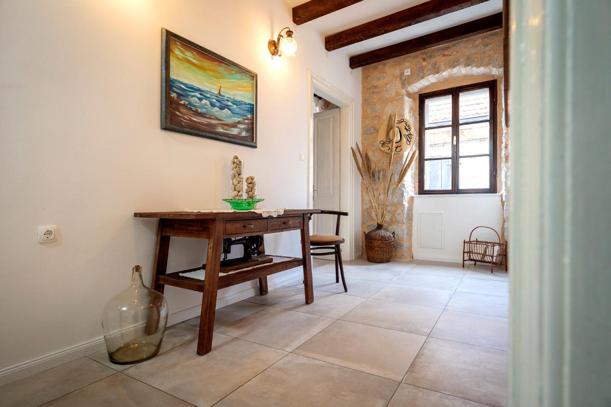 Holiday Home Skala With Hot Tub & Kala With Terrace Pitve Bagian luar foto