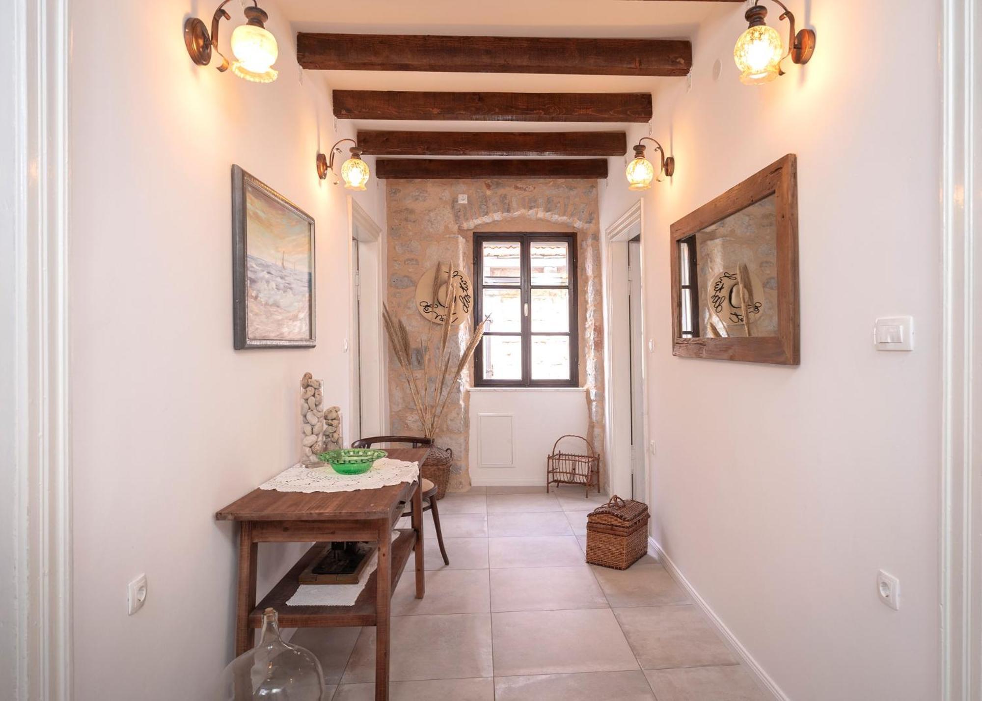 Holiday Home Skala With Hot Tub & Kala With Terrace Pitve Bagian luar foto
