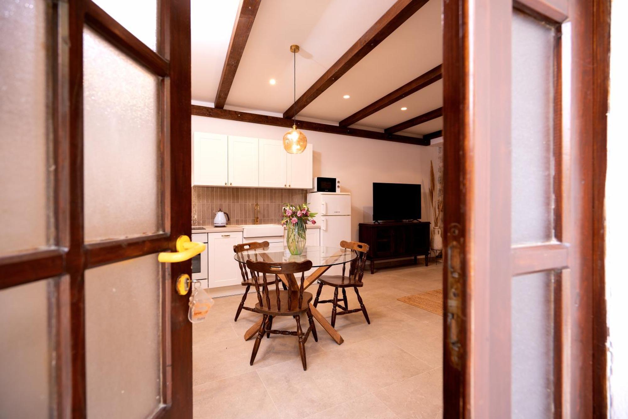Holiday Home Skala With Hot Tub & Kala With Terrace Pitve Bagian luar foto